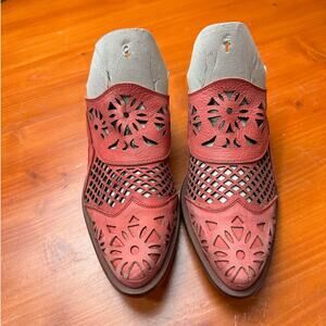 Veracruz Artisans Light Red Perforated Mules - Sz 37
